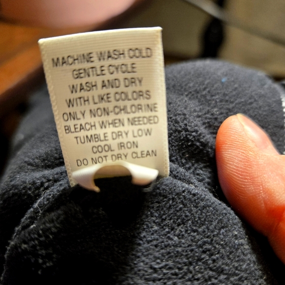 WATER RESISTANT, SHINY, PUFFER, BLACK OLD NAVY VEST - Picture 13 of 14